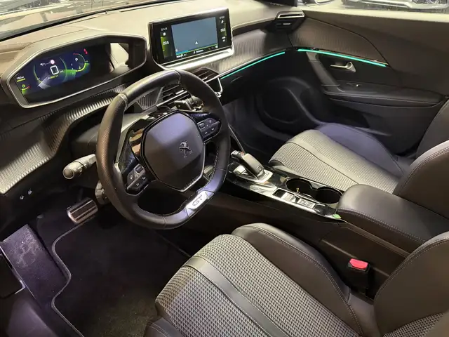 Peugeot 2008 view 12