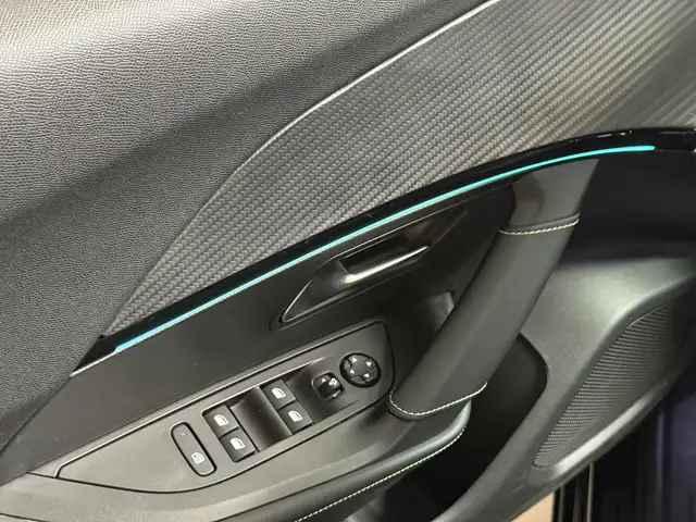 Peugeot 2008 view 13