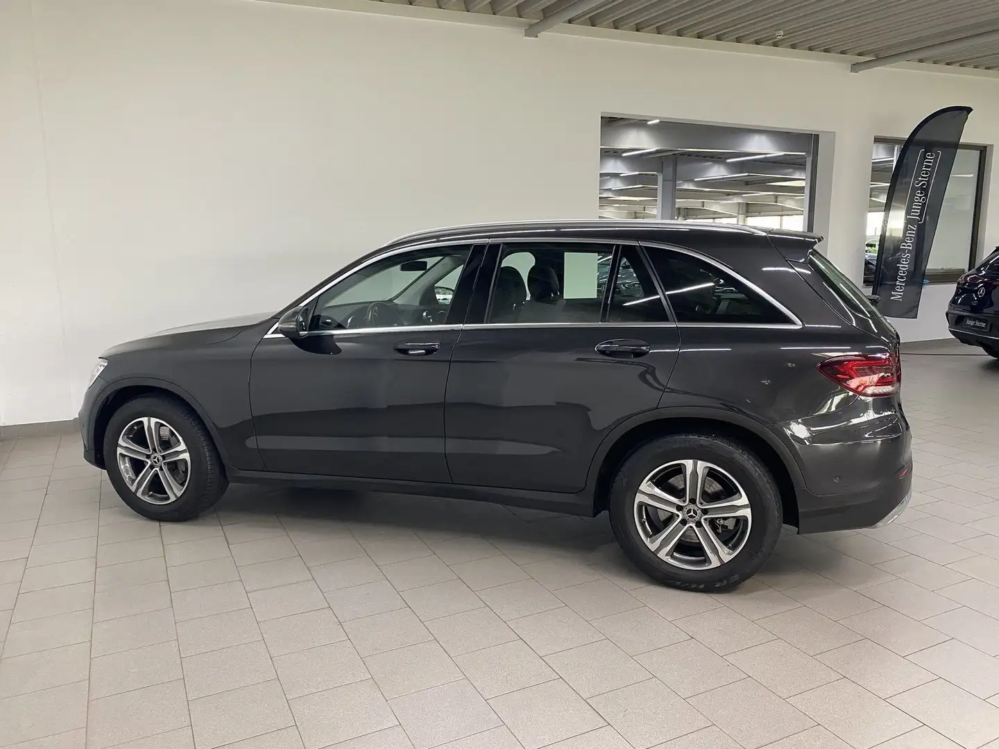 Mercedes-Benz GLC 200 4M EXCL. INT+AHK+LED+MBUX NAV+SPUR+TOTWI Grau - 2