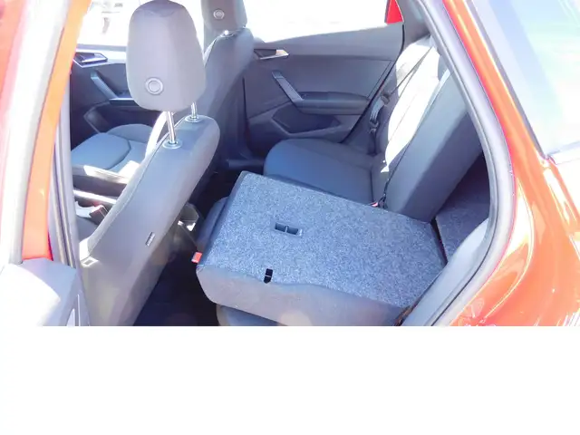 Seat Arona view 13