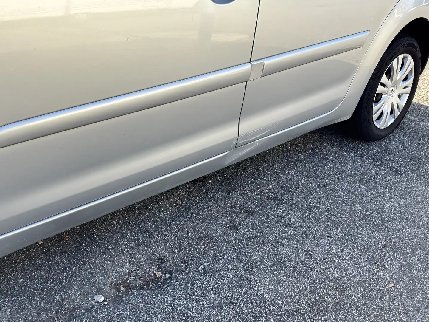 Citroen Grand C4 Picasso 1.6 HDi FAP Tendance Automatik Silber - 2