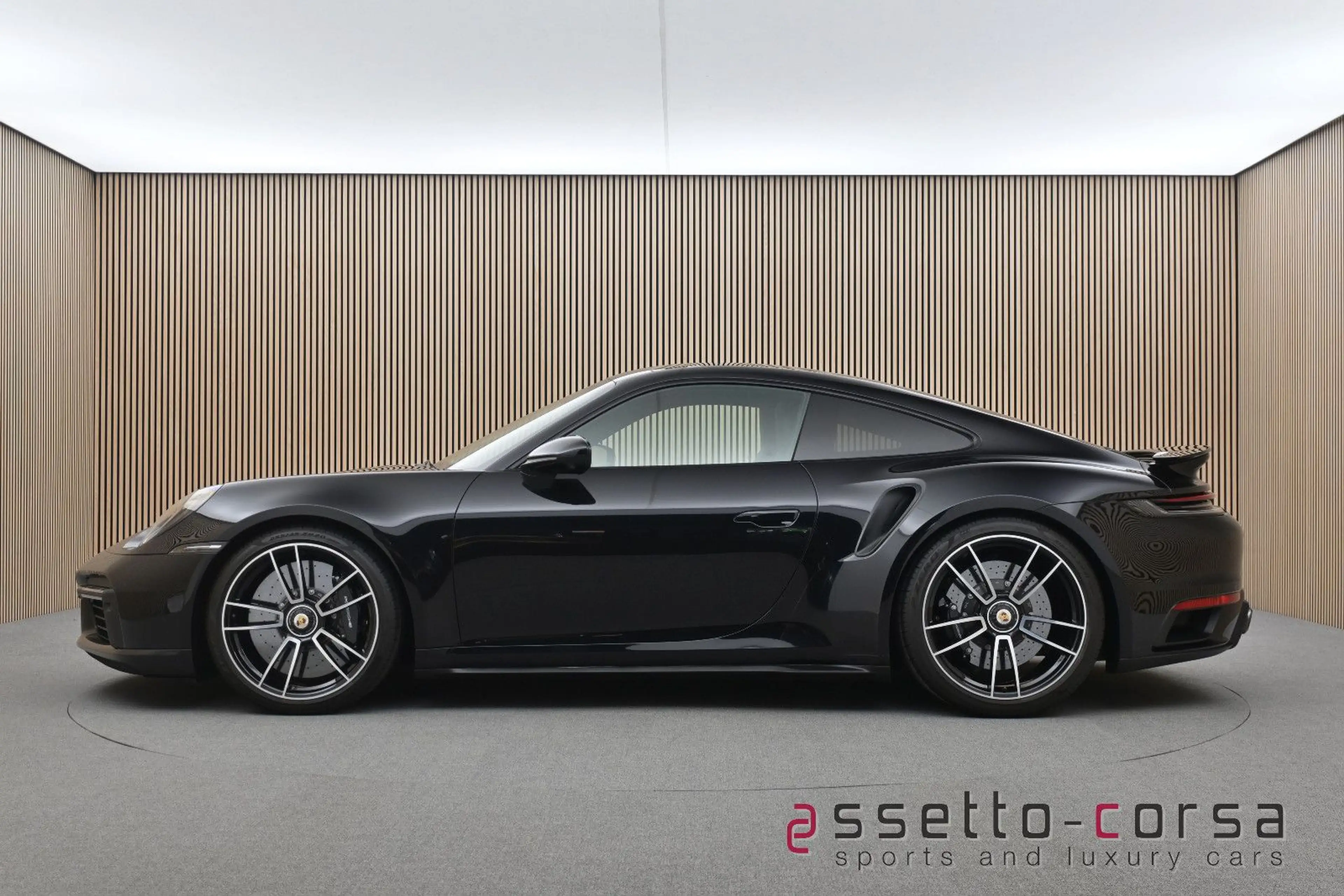 Porsche 992 911 (992.1) Turbo S*PCCB*PASM*Lift*Matrix*1.Hand