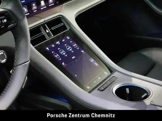 Porsche Taycan view 14