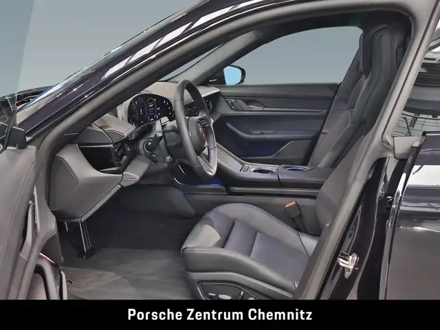 Porsche Taycan view 12