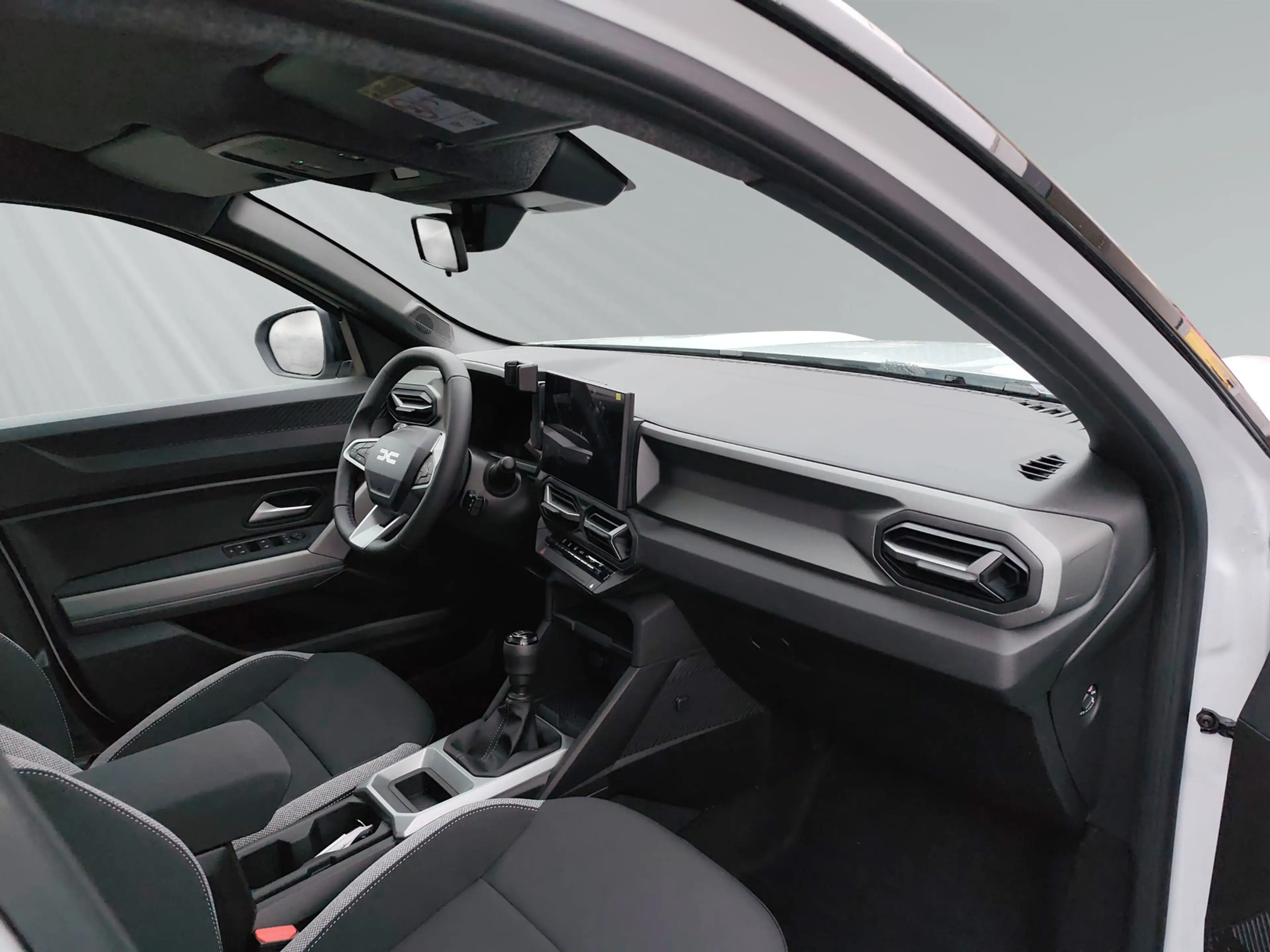Dacia Bigster Journey TCe 140 mild hybrid — photo 11