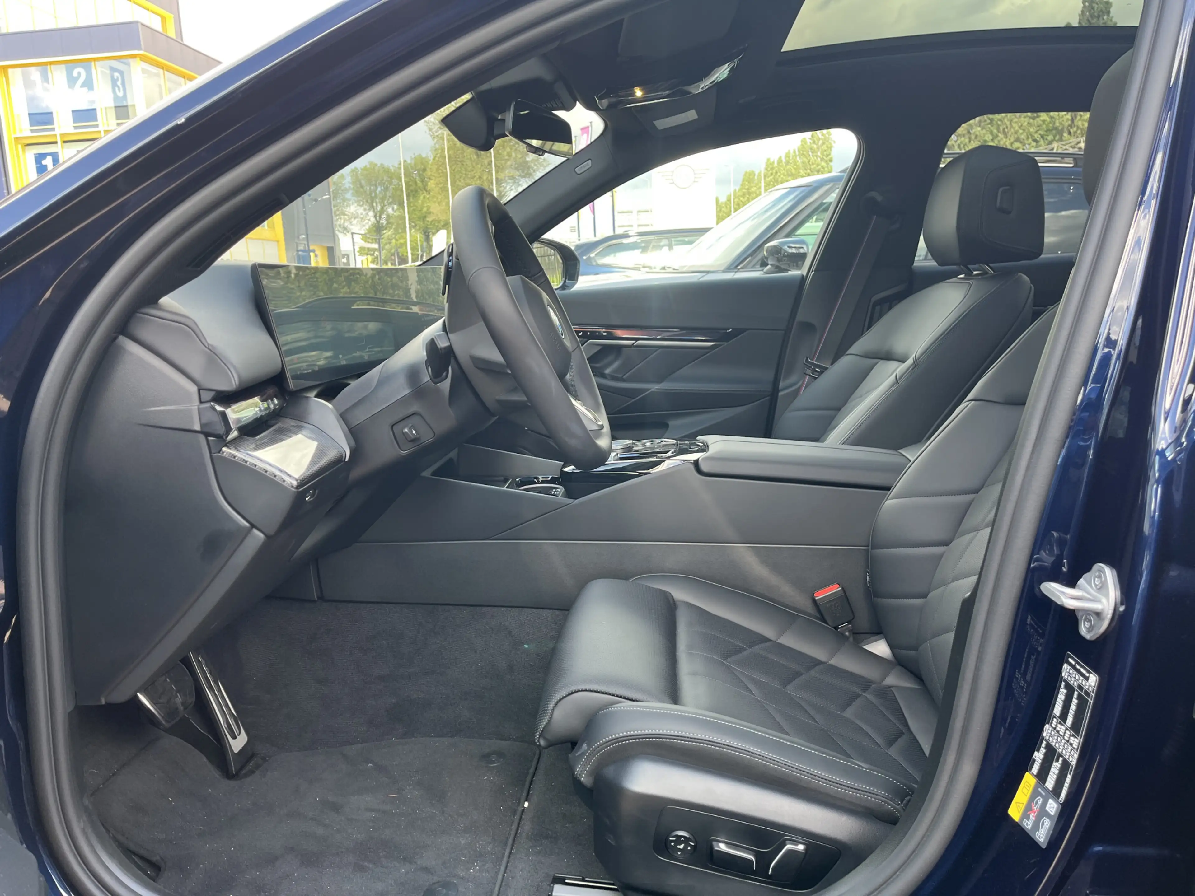 BMW 530 5-serie 530e M-Sport Pro | Trekhaak | Panorama | 2 — photo 6