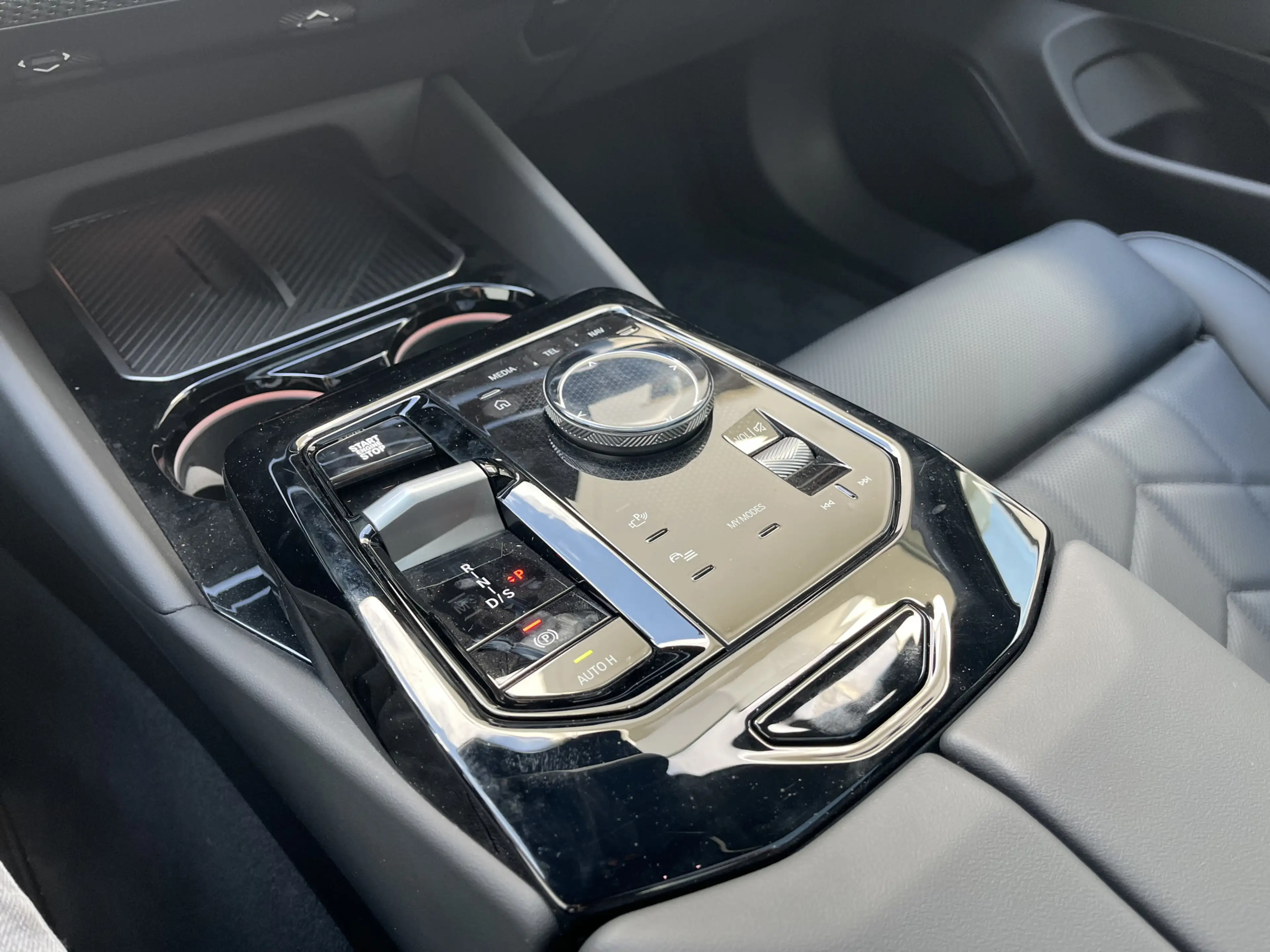 BMW 530 5-serie 530e M-Sport Pro | Trekhaak | Panorama | 2 — photo 14