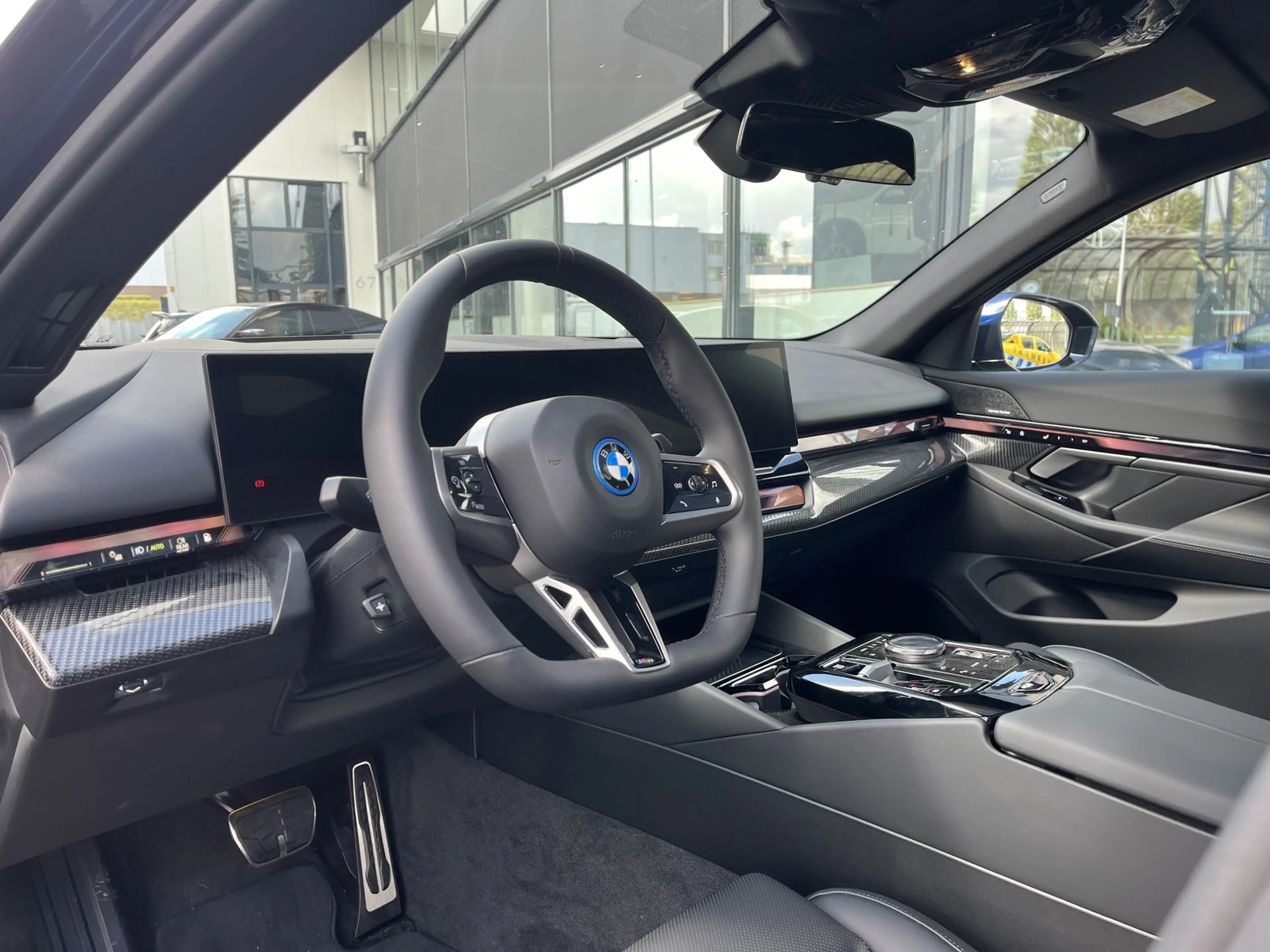 BMW 530 5-serie 530e M-Sport Pro | Trekhaak | Panorama | 2 — photo 9