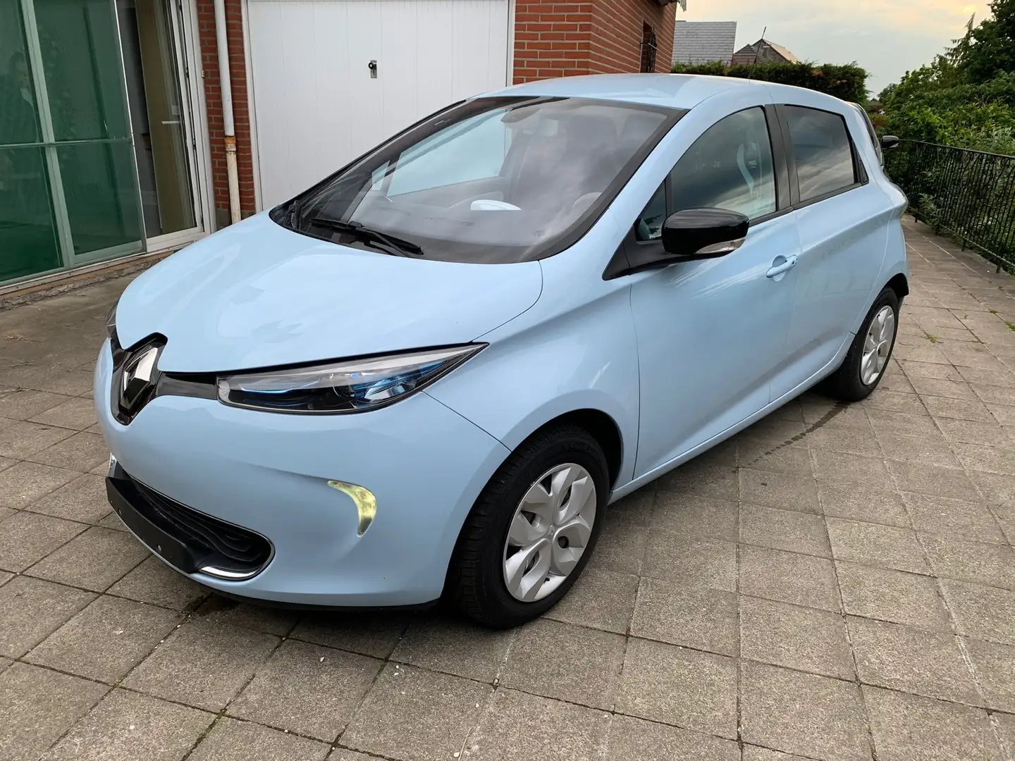 Renault ZOE Life B-Rent Bleu - 1