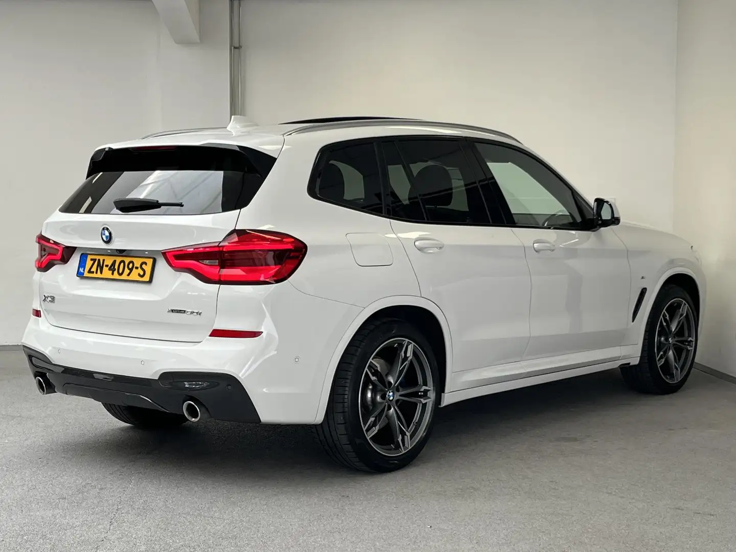 BMW X3 xDrive30i M-Sport | PANO | 360° CAMERA | LEDER | H Wit - 2