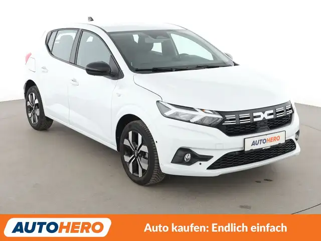 Dacia Sandero view 8