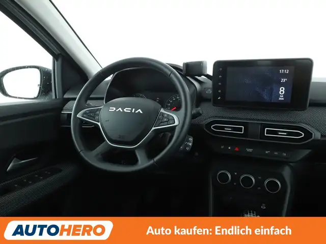 Dacia Sandero view 13