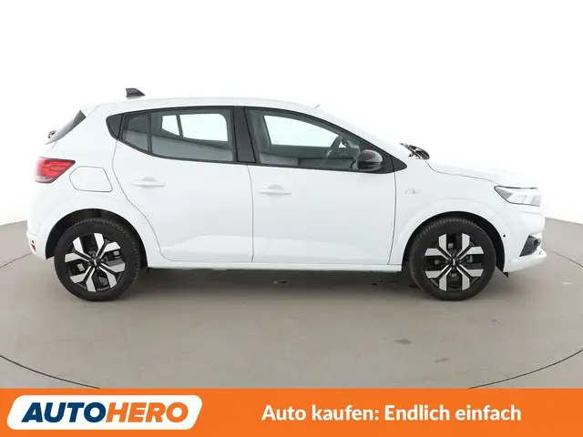 Dacia Sandero view 7