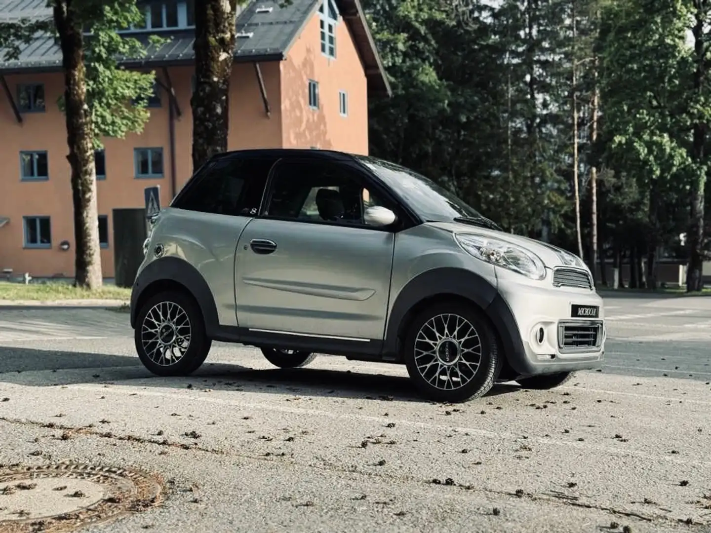 Microcar M8 Szürke - 2