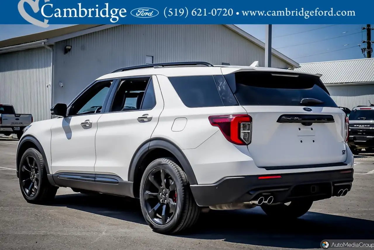 Ford Explorer снимка Ford Explorer