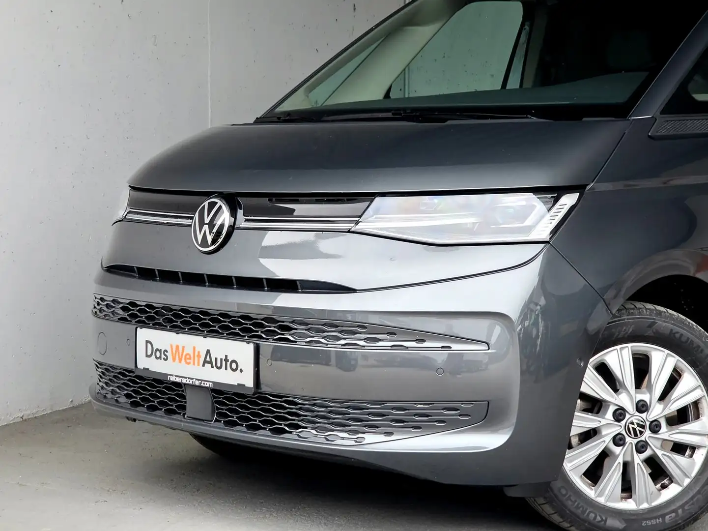 Volkswagen T7 Multivan VW T7 Multivan Life eHybrid 180 kW 4MOTION Grau - 2