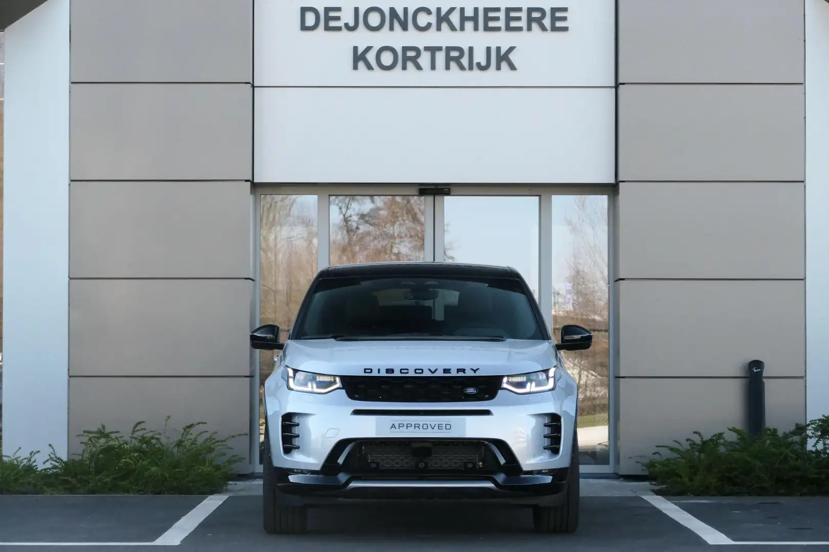 Land Rover Discovery Sport P270e Dynamic SE AWD Auto. 25. Zilver - 2