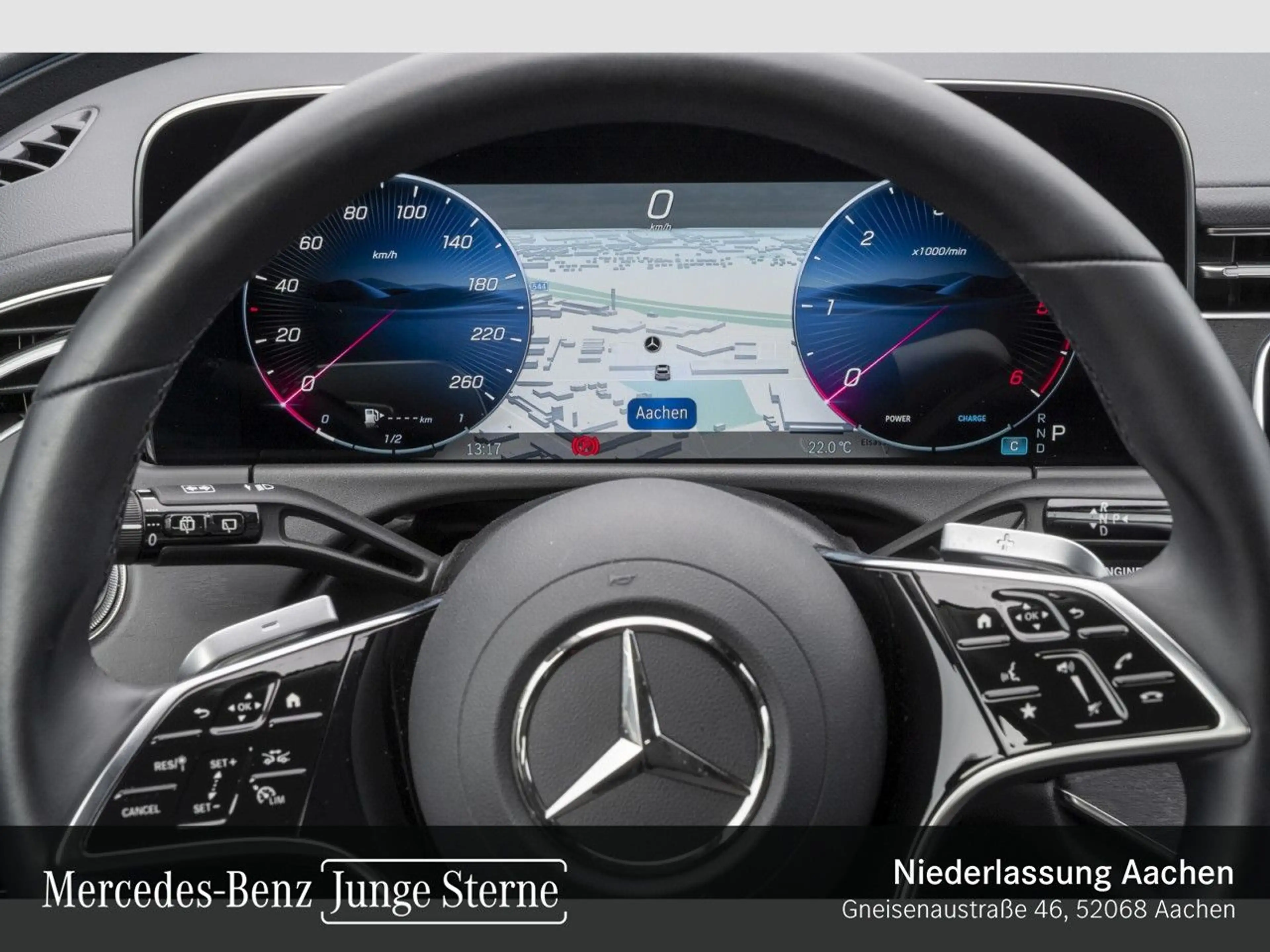 Mercedes-Benz E 220 d T Avantgarde LED AHK Kamera Spurhalt-Ass — photo 13