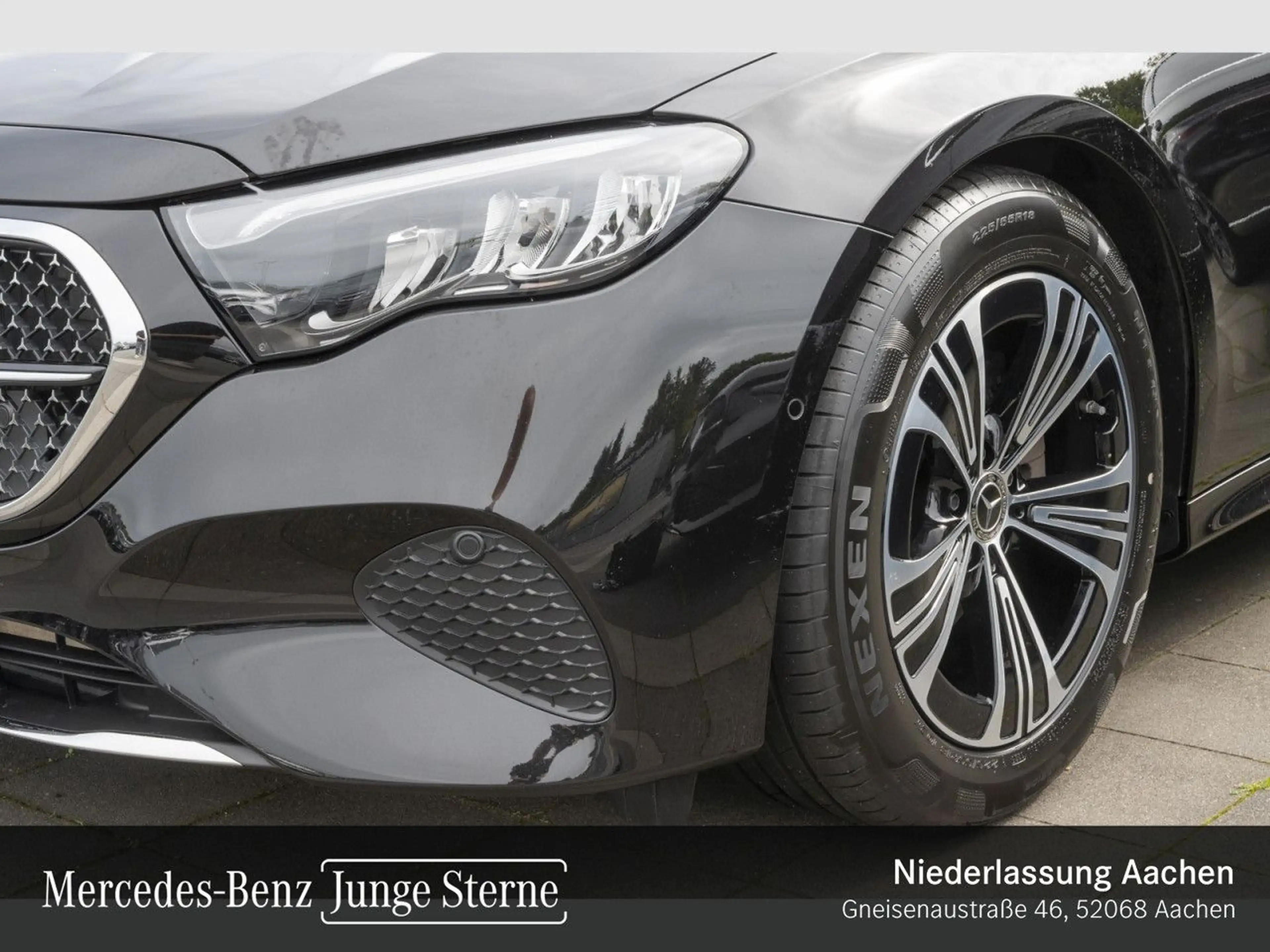 Mercedes-Benz E 220 d T Avantgarde LED AHK Kamera Spurhalt-Ass — photo 4