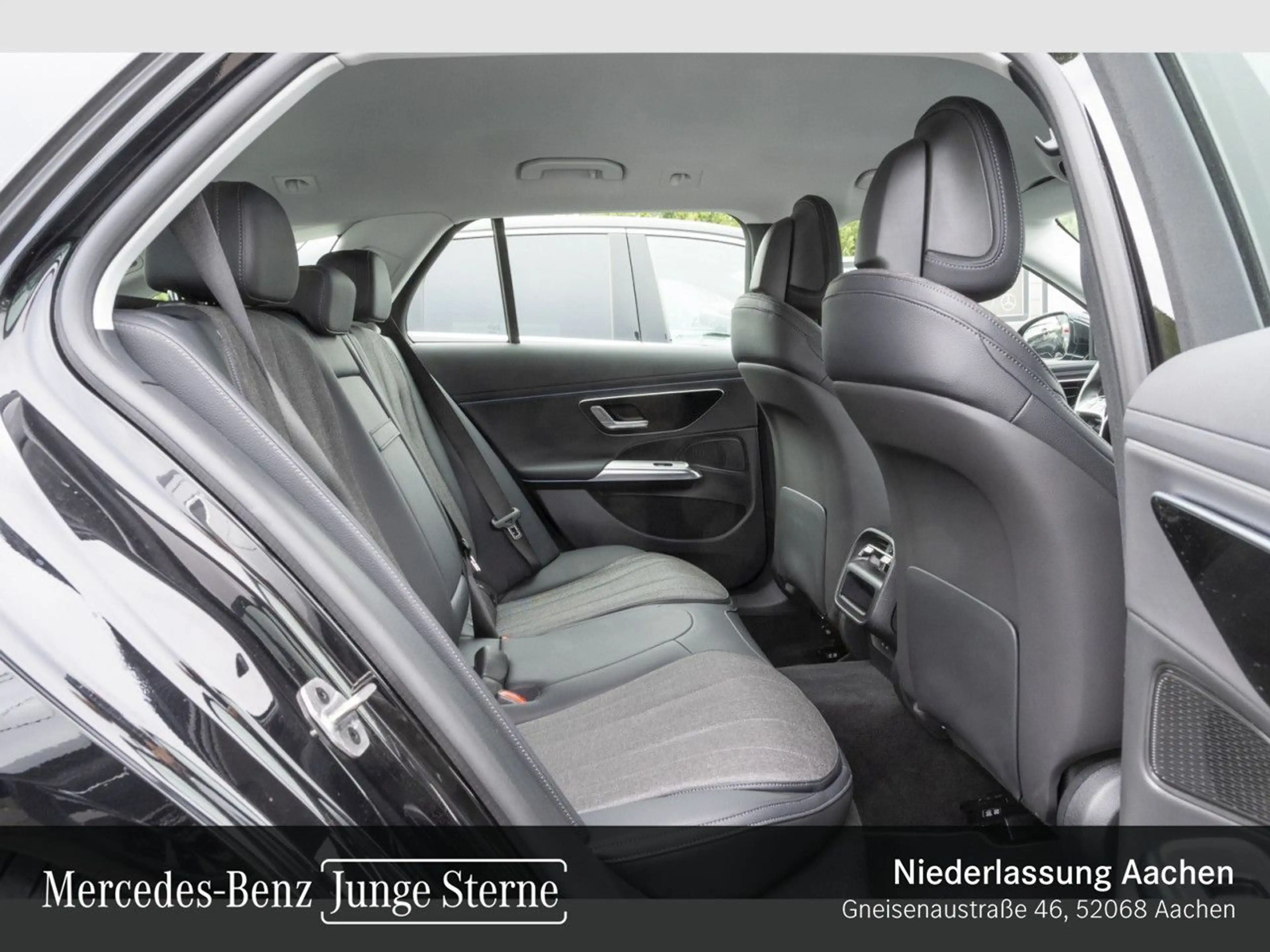 Mercedes-Benz E 220 d T Avantgarde LED AHK Kamera Spurhalt-Ass — photo 11
