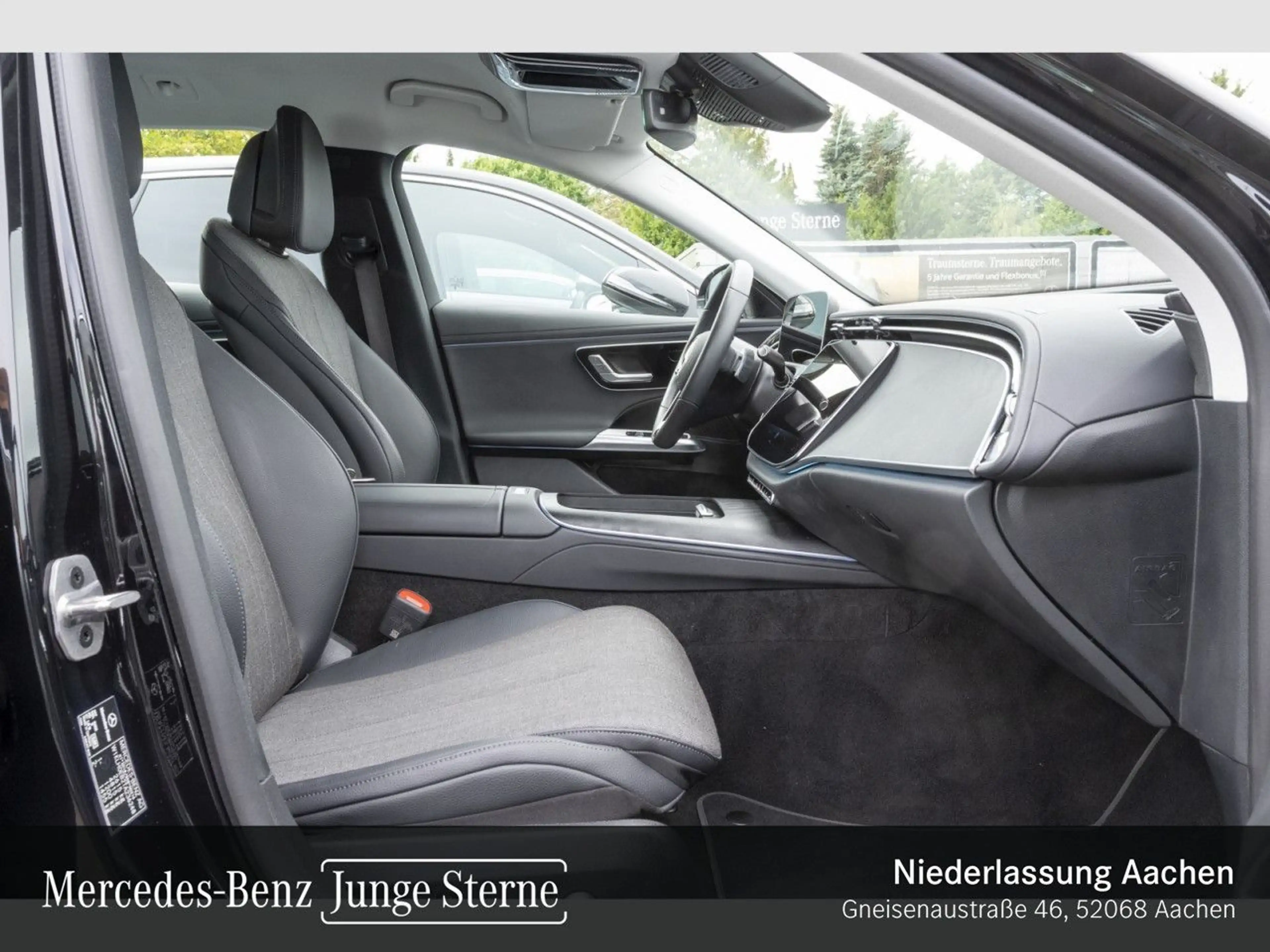 Mercedes-Benz E 220 d T Avantgarde LED AHK Kamera Spurhalt-Ass — photo 5