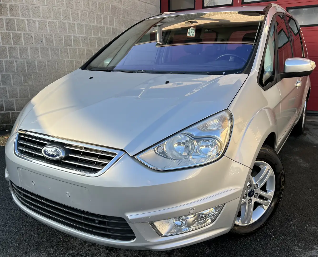 Ford Galaxy 2.0 TDCi Trend DPF / 7 PLACES + CLIM Grijs - 1