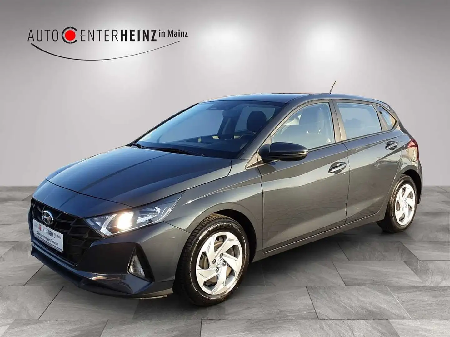 Hyundai i20 Select Šedá - 1