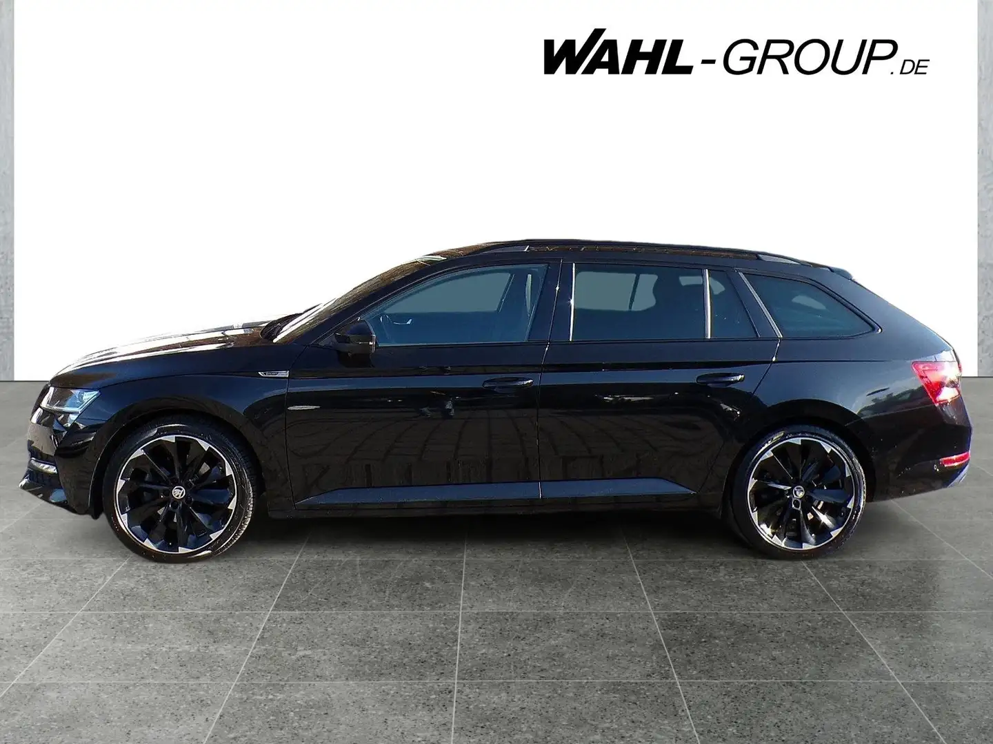 Skoda Superb 1.4 TSI 220 IV Sport-Line*LED*Navi*PDC* Zwart - 2