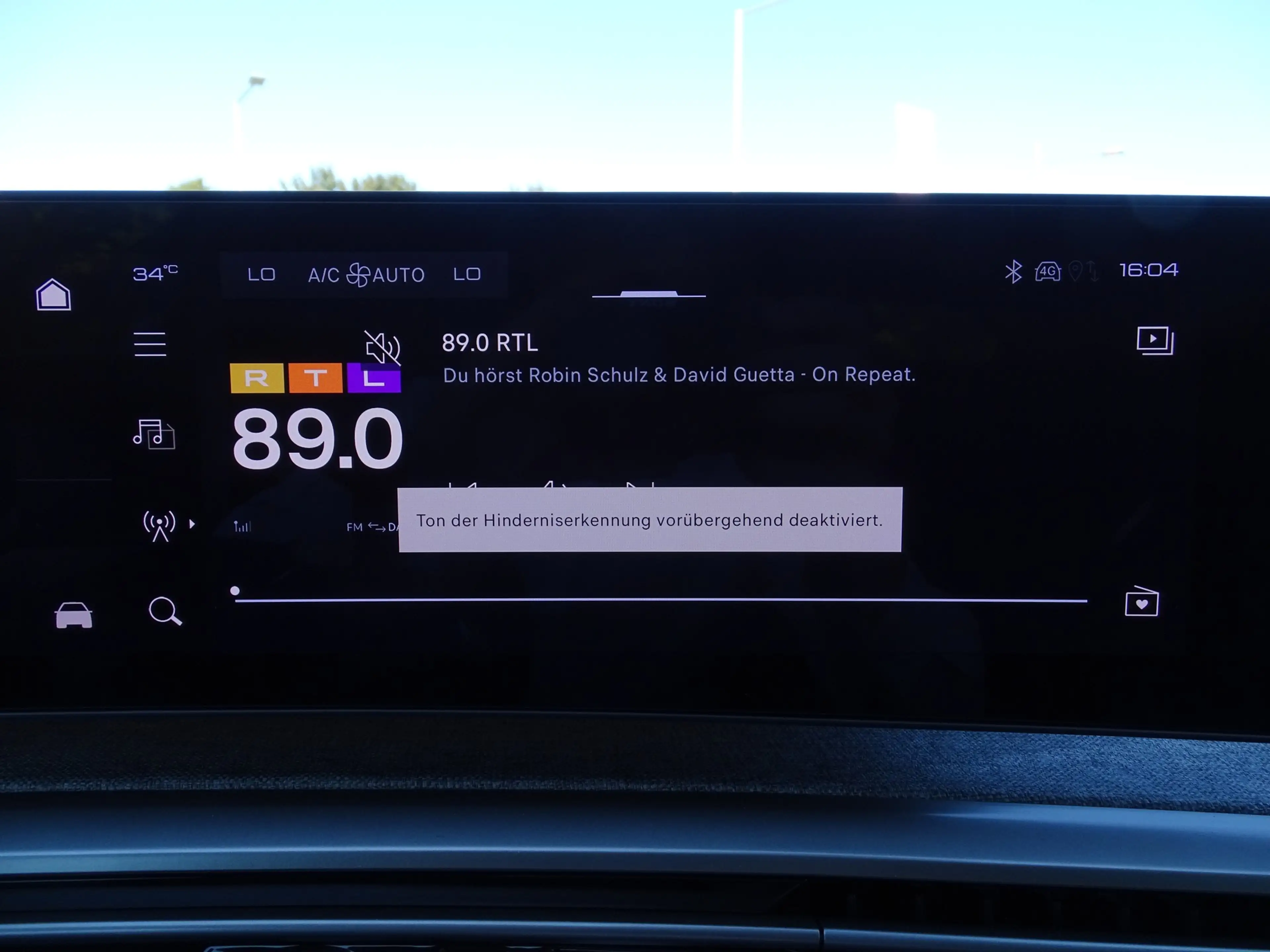 Peugeot 5008 GT 1.2 Hybrid Aut. Matrix ACC Navi 360° — photo 13