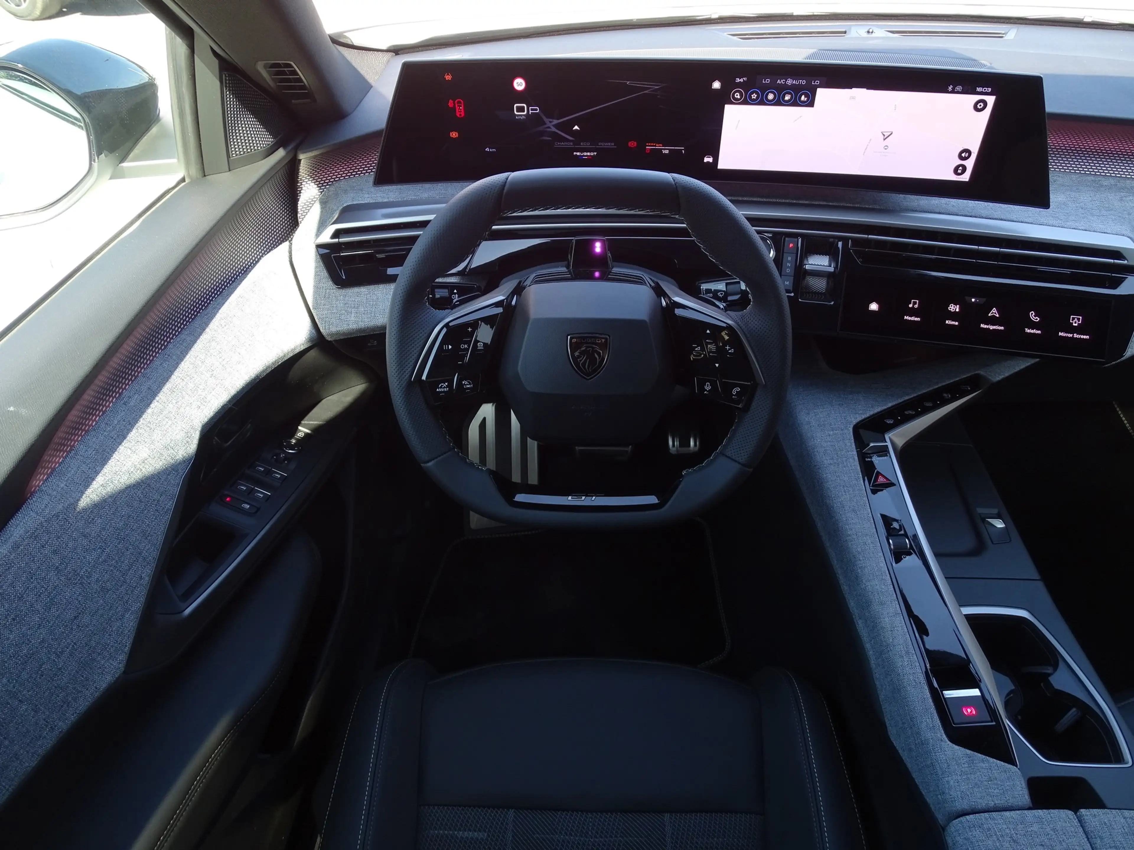Peugeot 5008 GT 1.2 Hybrid Aut. Matrix ACC Navi 360° — photo 10