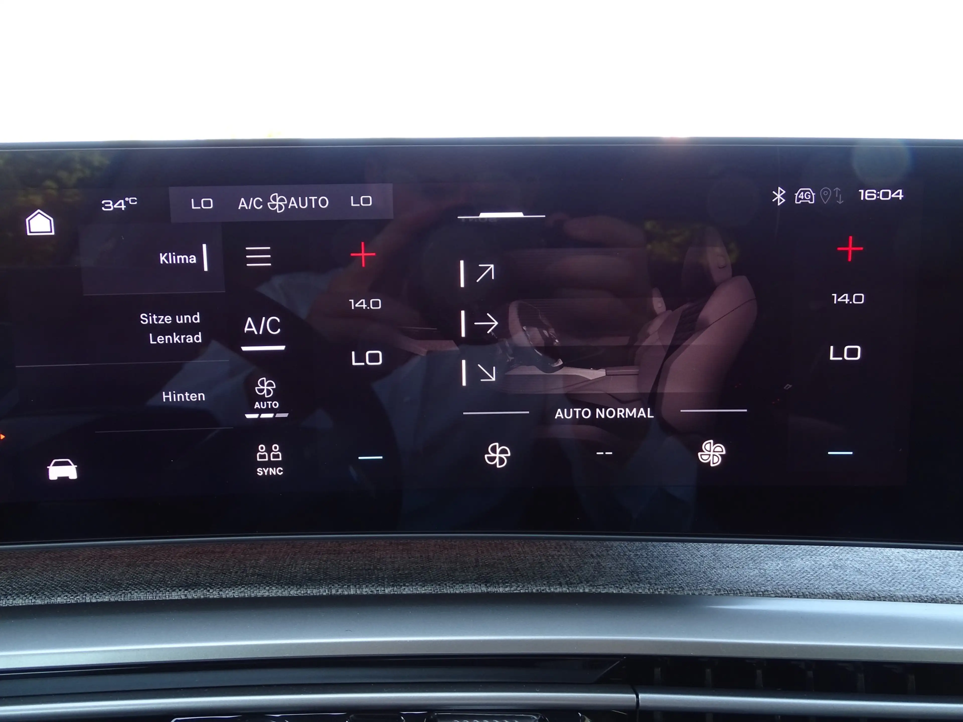 Peugeot 5008 GT 1.2 Hybrid Aut. Matrix ACC Navi 360° — photo 15