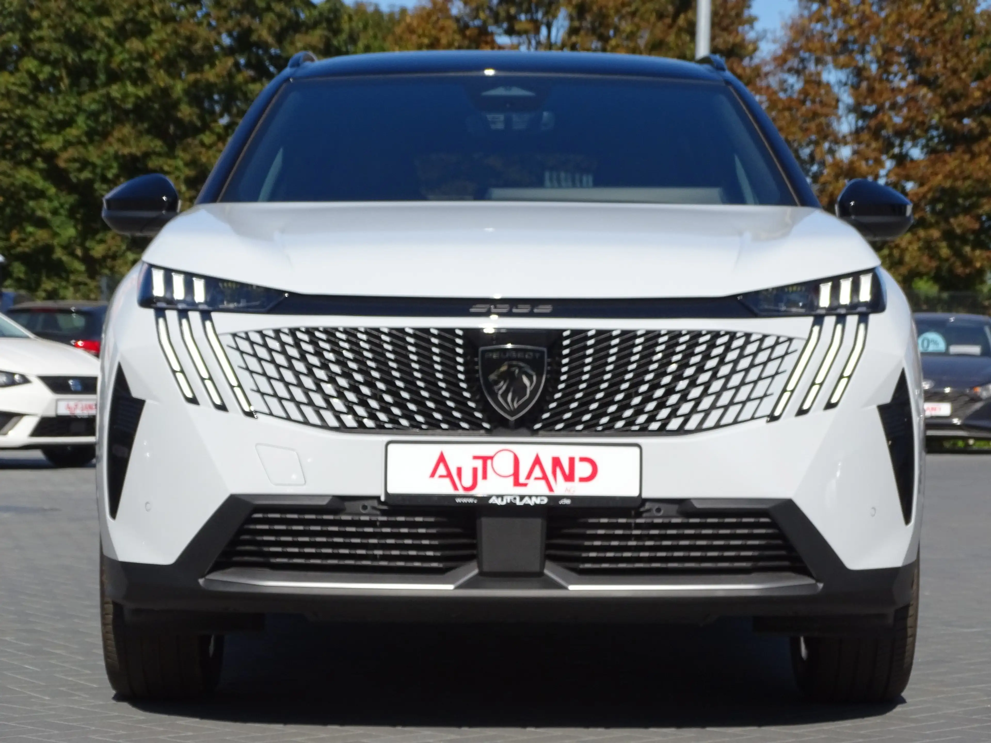 Peugeot 5008 GT 1.2 Hybrid Aut. Matrix ACC Navi 360° — photo 6
