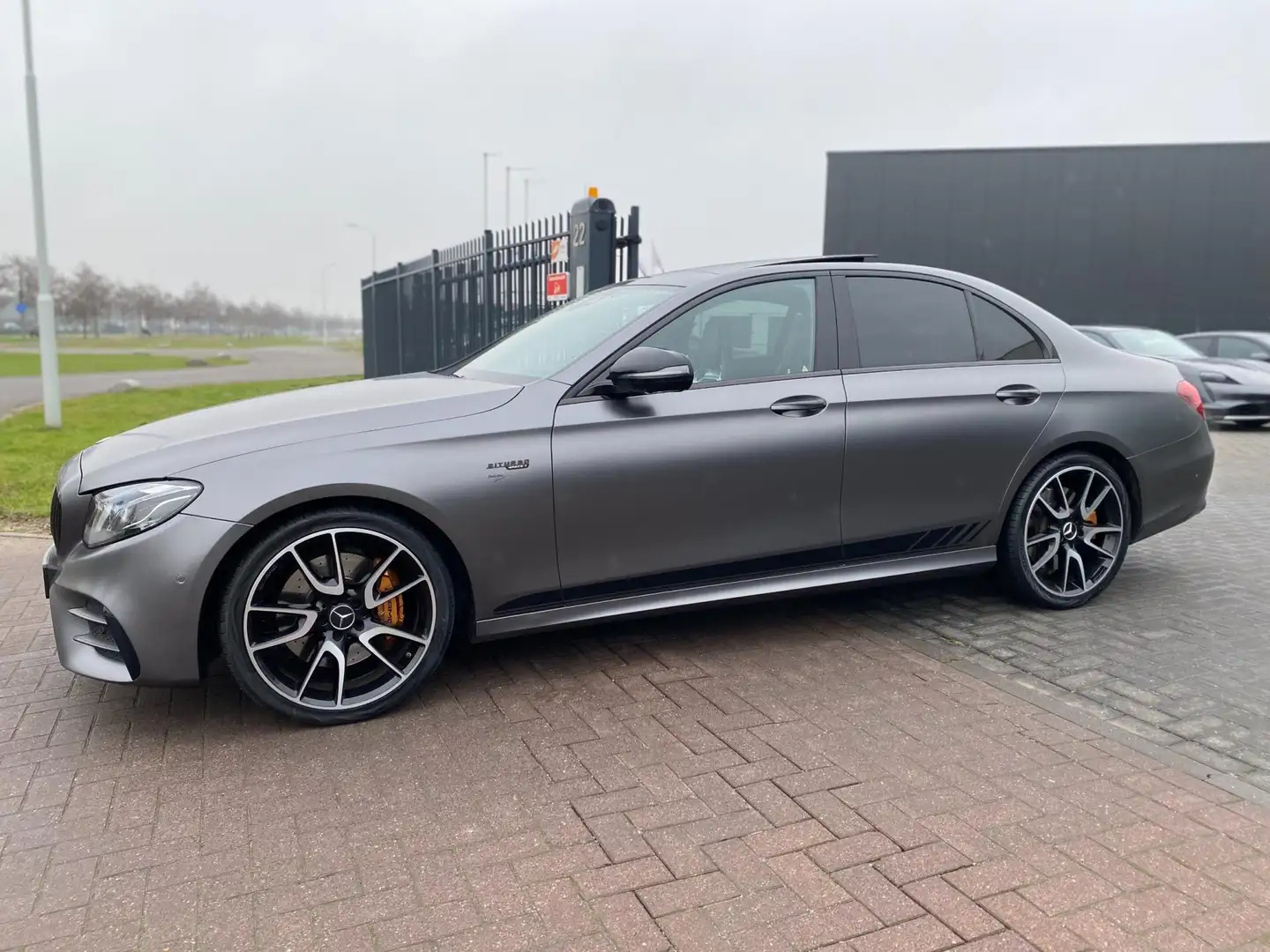Mercedes-Benz E 43 AMG E43 4Matic 2018 Full Opties 480PK Schaal Grijs - 2