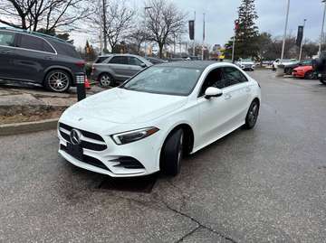 A 220 4MATIC *NAVI/REVERSE CAM/SUNROOF/KEYLESS ENT
