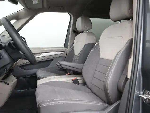 Volkswagen T7 Multivan VW T7 Multivan Edition ÜH eHybrid 180 kW 4M Ansicht 11