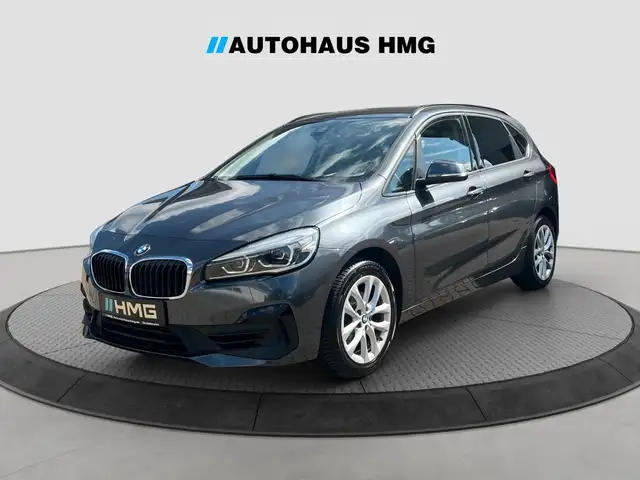 BMW 218 i AT Advantage *NAVI*SITZHZ*PDC*ALLWETTER*