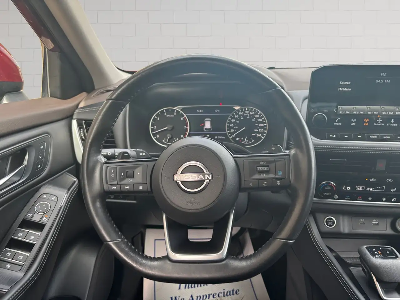 Nissan Rogue снимка Nissan Rogue