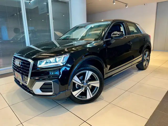 Audi Q2 view 3
