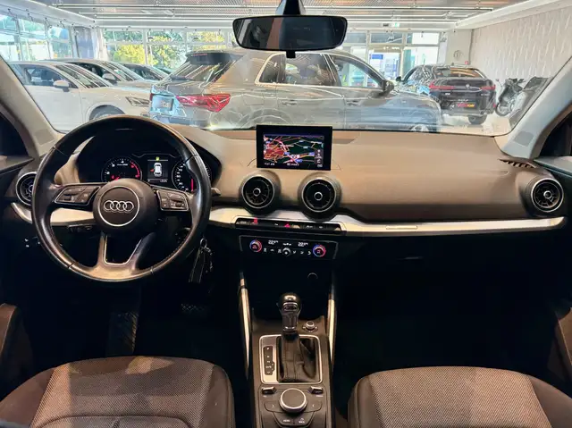 Audi Q2 view 11