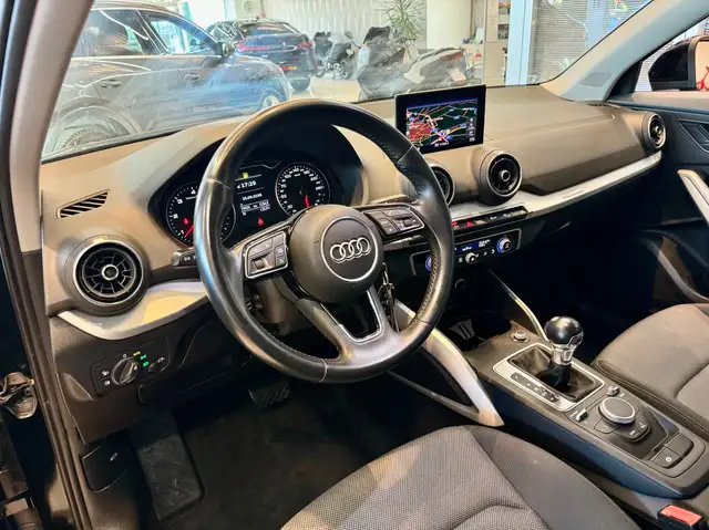 Audi Q2 view 9