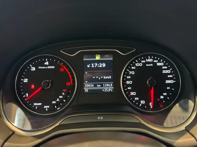 Audi Q2 view 10