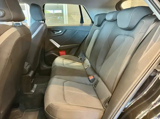 Audi Q2 view 15