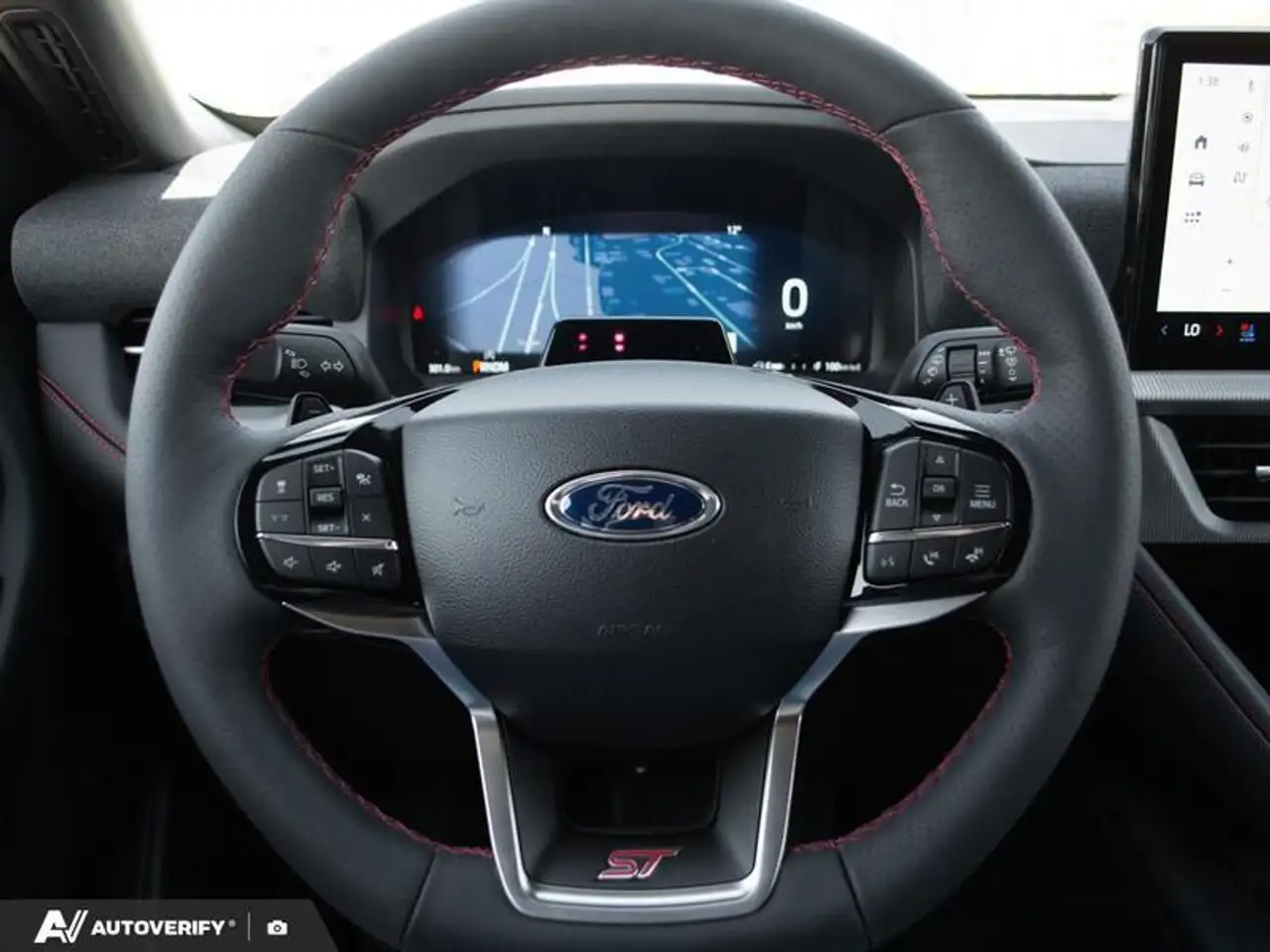 Ford Explorer снимка Ford Explorer