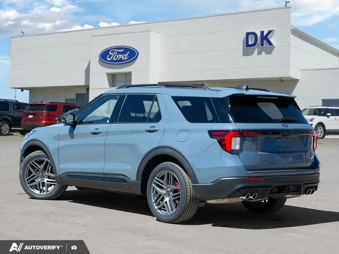 Ford Explorer снимка Ford Explorer