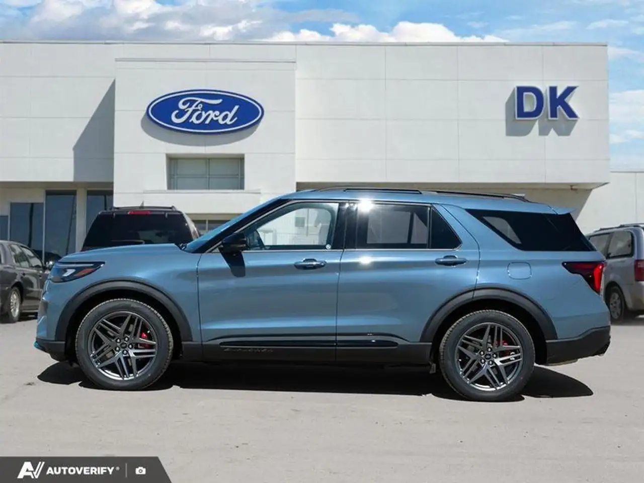 Ford Explorer снимка Ford Explorer