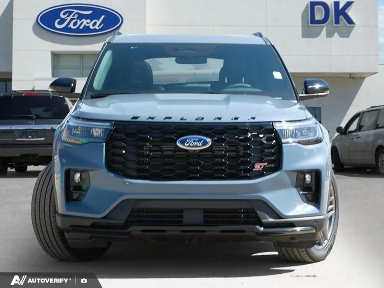 Ford Explorer снимка Ford Explorer