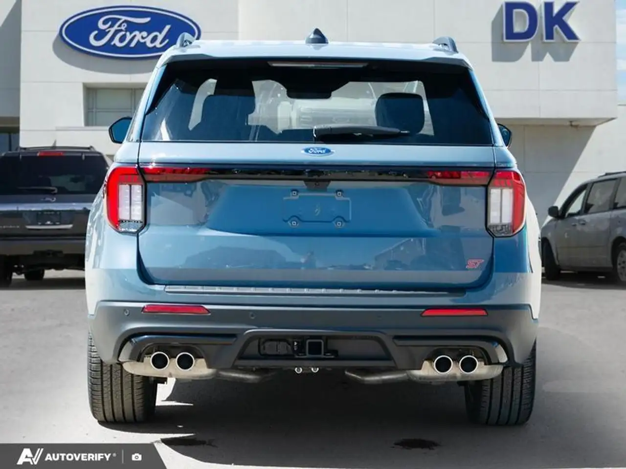Ford Explorer снимка Ford Explorer
