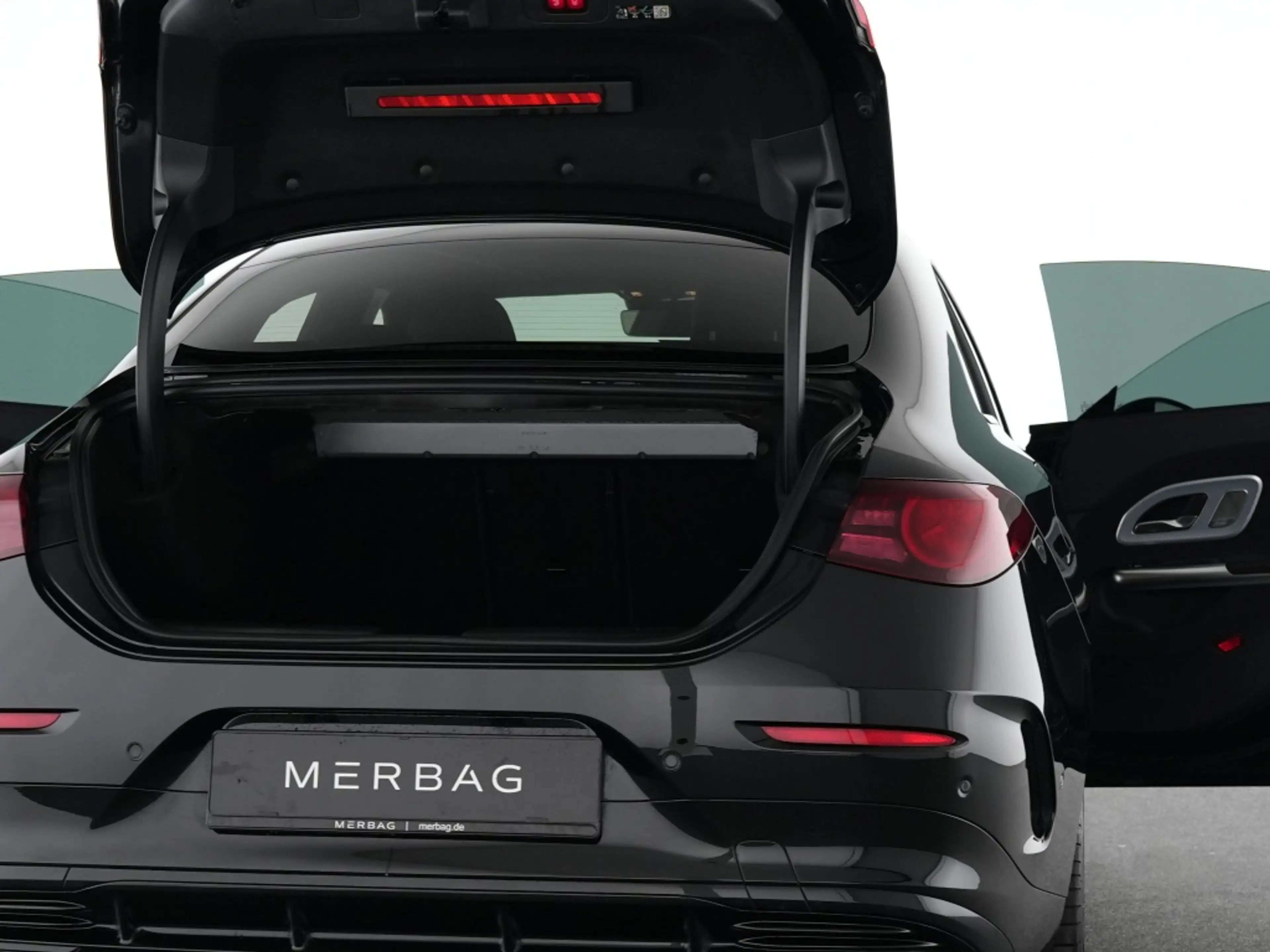 Mercedes-Benz CLA 250 + AMG+ Night HUD Multibeam LED 360° Pano — photo 15