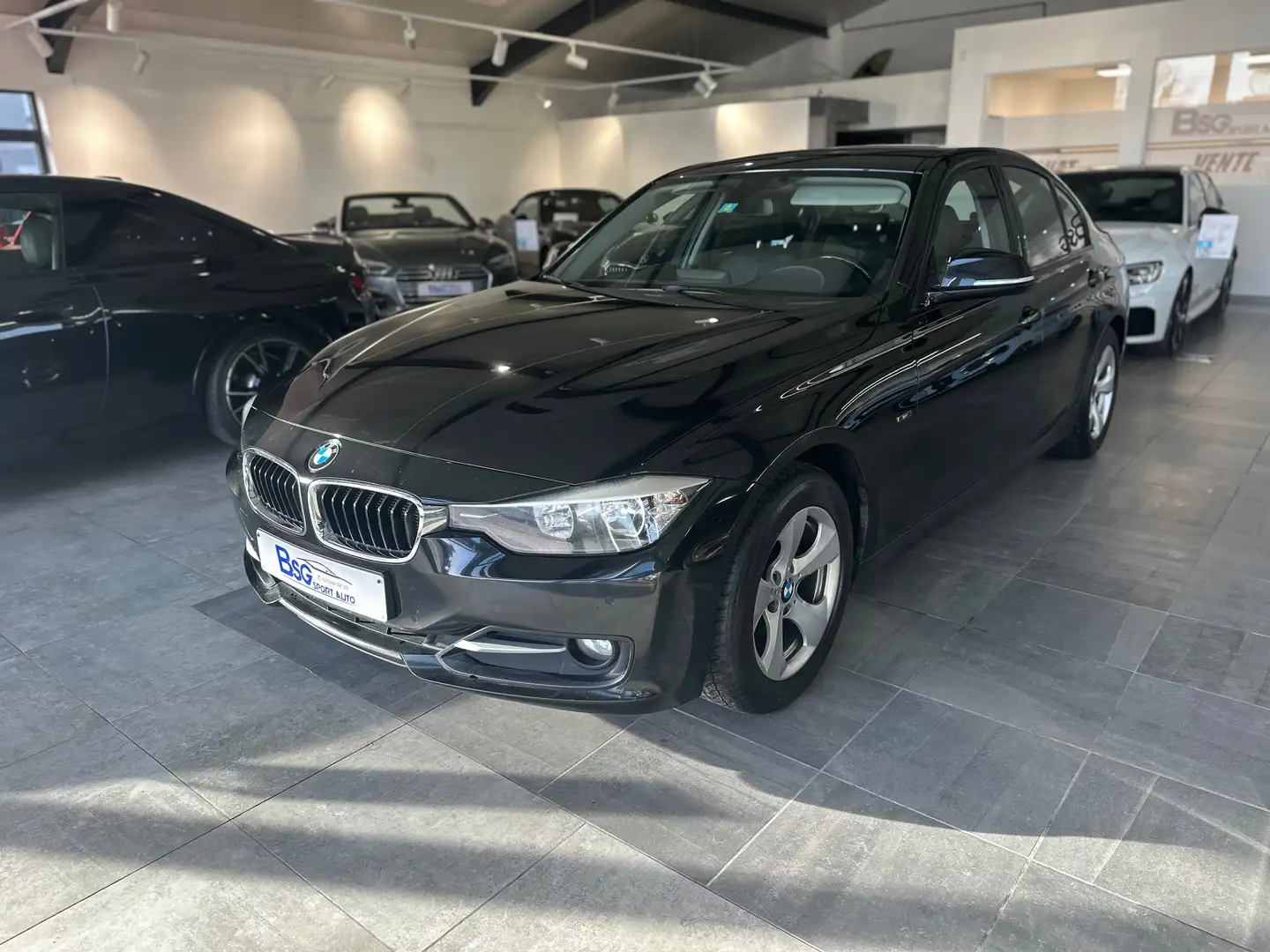 BMW 320 320 dA EfficientDynamics Edition //// sport/// Zwart - 1