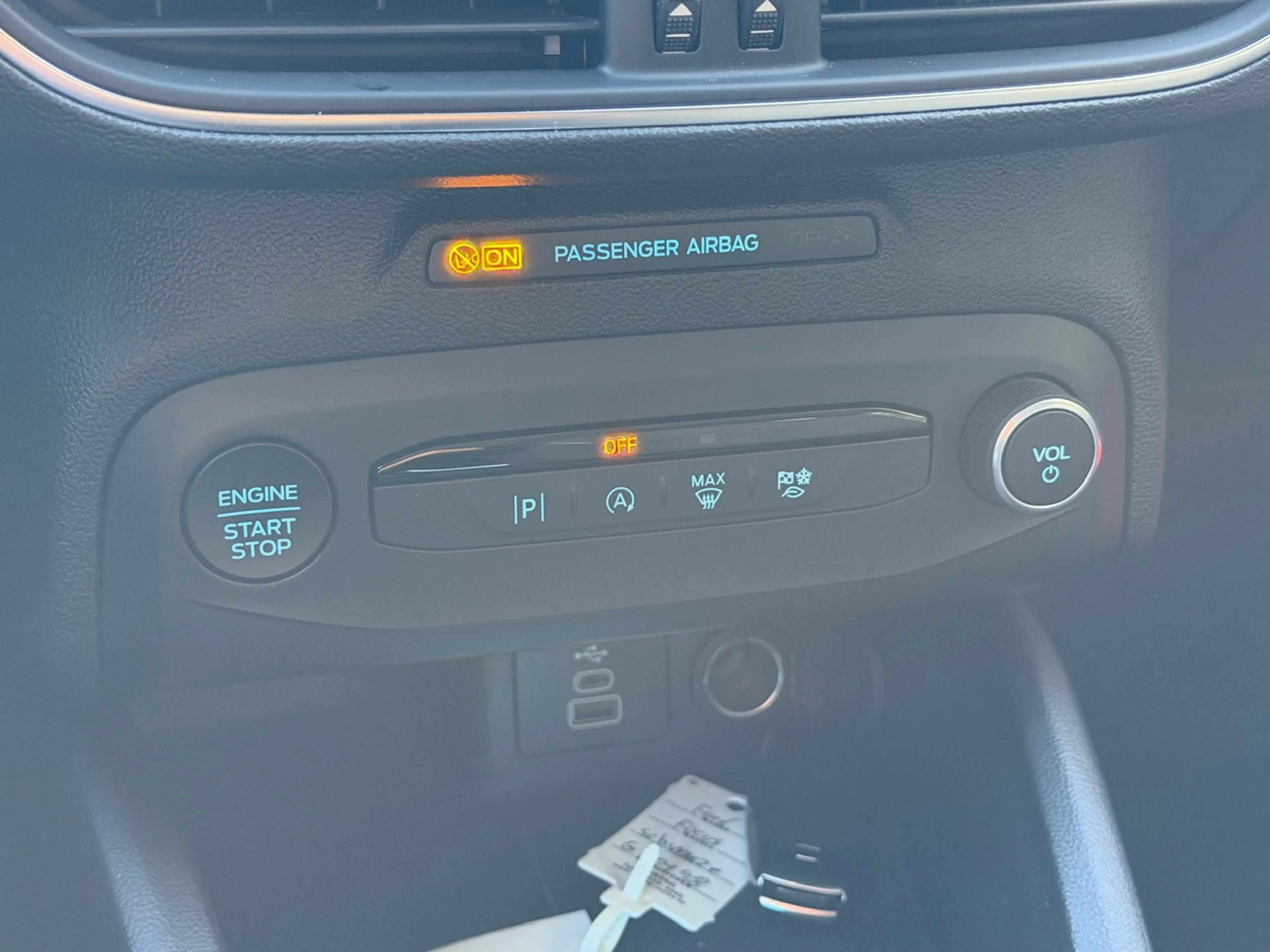 Ford Focus 1.0 EcoBoost Hybrid Aut. TITANIUM DESIGN — photo 10